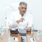 प्रभारी मंत्री  इन्दर सिंह परमार ने प्रेस वार्ता को किया संबोधित